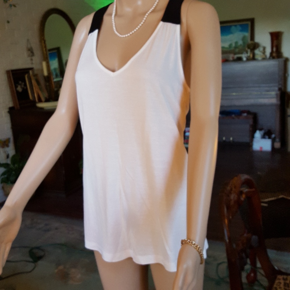 Banana republic top. M pullover.